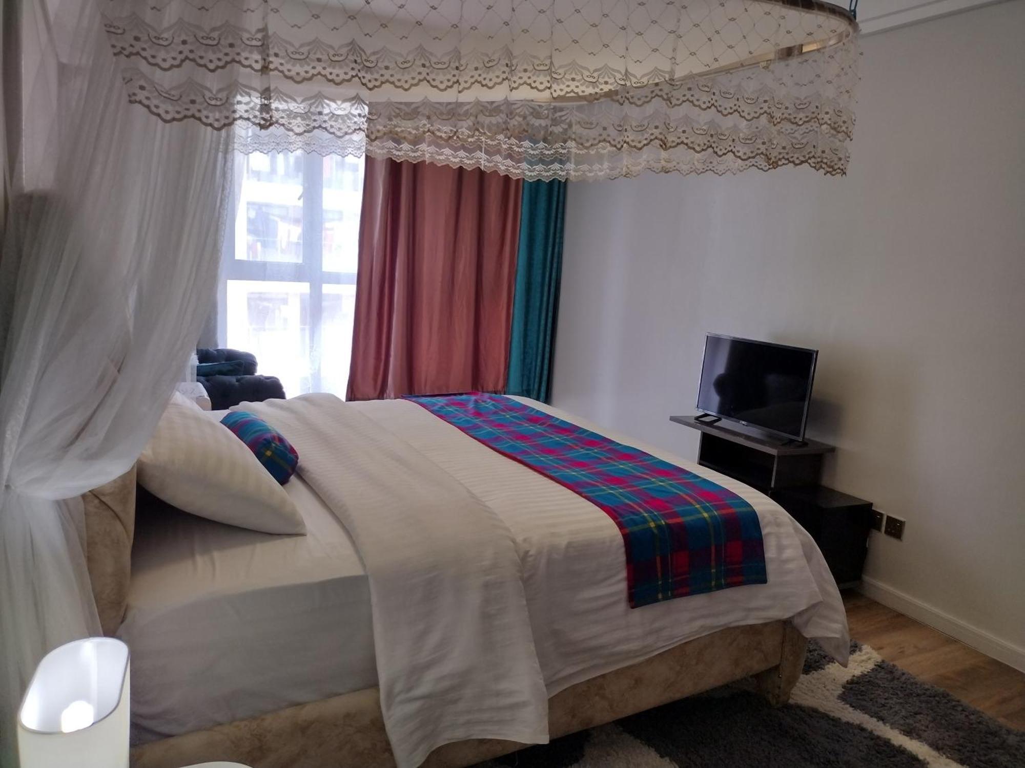 Mlolongo Lenayan Park View Bed & Breakfast エクステリア 写真